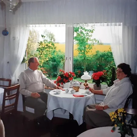 Doppelzimmer Mit Fruehstueck , Auch Als Einzelzimmer, Im Obergeschoss Apartment Krummhoern