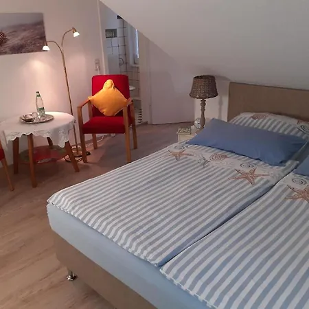 Apartment Doppelzimmer Mit Fruehstueck , Auch Als Einzelzimmer, Im Obergeschoss
